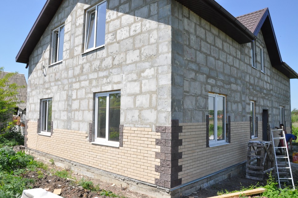 Дом из полистирол-бетонных блоков